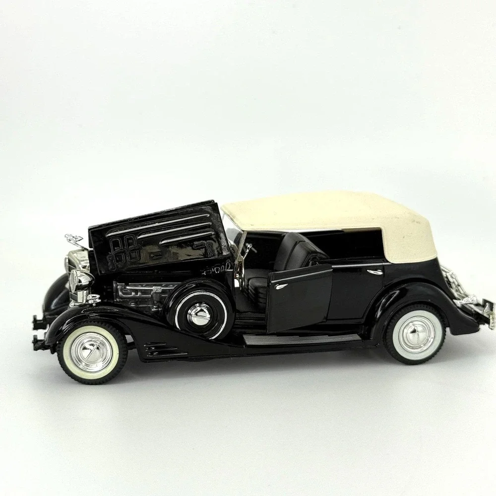 VTG‎ 1933 Cadillac Fleetwood Convertible Diecast Car Black Cream Top READ 1:32
